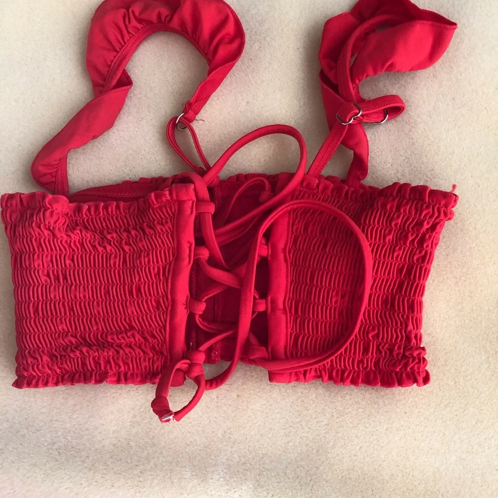 Red frilly bikini - Picture 2 of 3